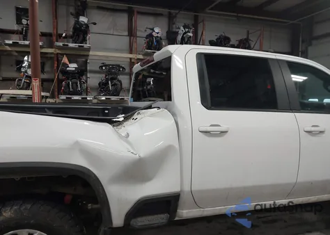 2021 Chevrolet Silverado 2500Hd 4Wd Standard Bed Lt z USA, uszkodzony, nr VIN 1GC1YNEY8MF228484